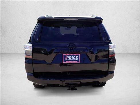 Used 2022 Toyota 4Runner SR5 Premium AWD/4WD image 3