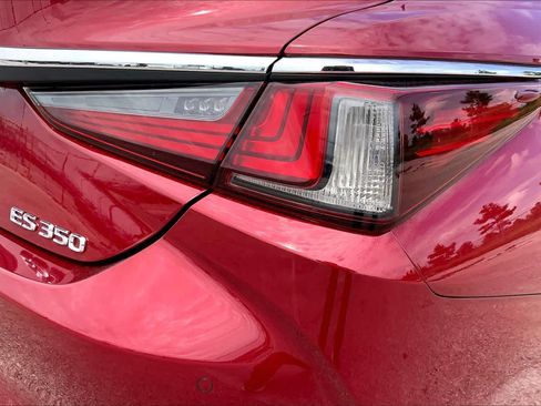 Used 2019 Lexus ES 350 w/ Premium Package FWD image 30