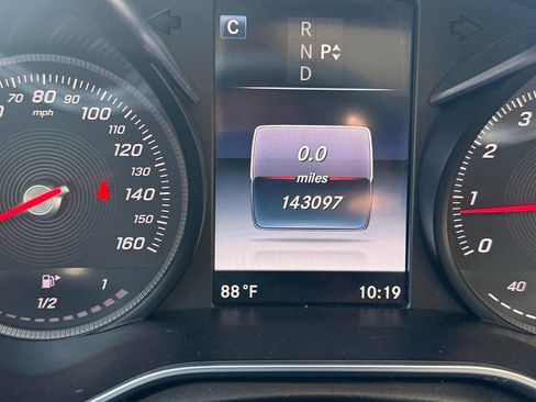 Used 2017 Mercedes-Benz C 300 Sedan image 32