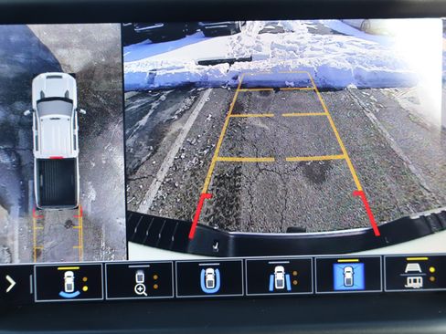 Used 2021 Chevrolet Silverado 2500 LTZ w/ LTZ Convenience Package image 27