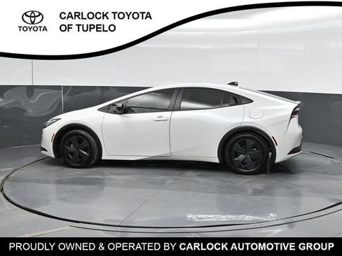 Used 2026 Toyota Prius LE FWD image 10