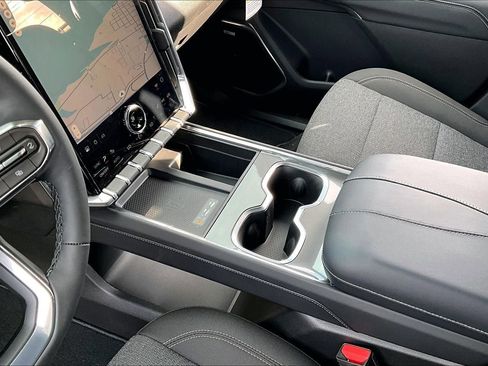 New 2026 GMC Acadia Elevation FWD image 8