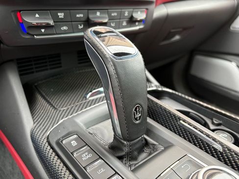 Used 2019 Maserati Levante GTS image 38