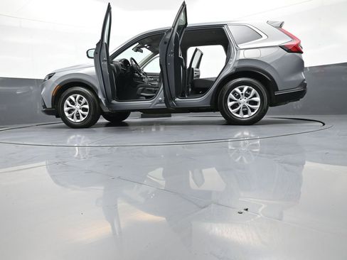 Used 2025 Honda CR-V LX image 48