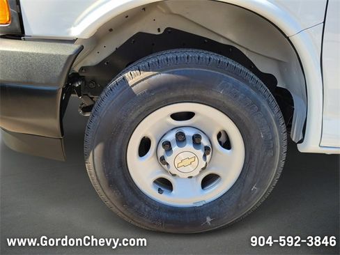 New 2025 Chevrolet Express 2500 Work Van image 9