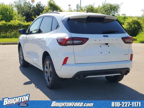 Certified 2023 Ford Escape ST-Line w/ Tech Pack #1 AWD/4WD image 3