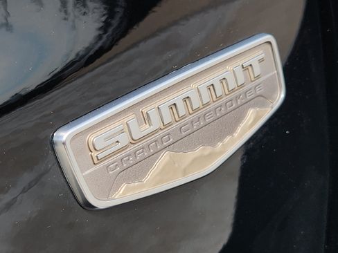 Used 2021 Jeep Grand Cherokee Summit AWD/4WD image 13