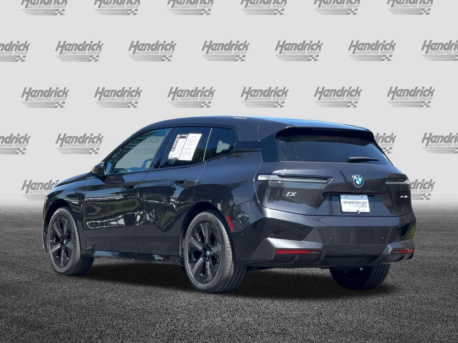 Certified 2024 BMW iX xDrive50 w/ Premium Package AWD/4WD image 7