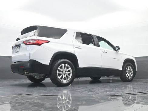 Used 2021 Chevrolet Traverse LS image 56