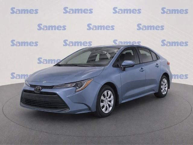 Used 2025 Toyota Corolla LE FWD image 2