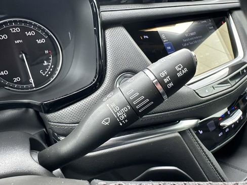 Certified 2023 Cadillac XT5 Premium Luxury AWD/4WD image 44
