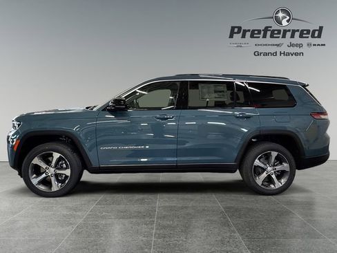 New 2026 Jeep Grand Cherokee L Limited AWD/4WD image 11