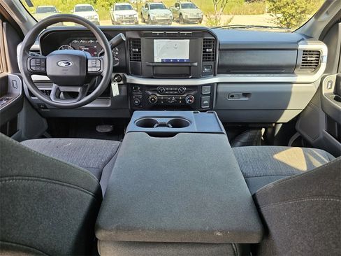 Used 2024 Ford F250 XLT image 8