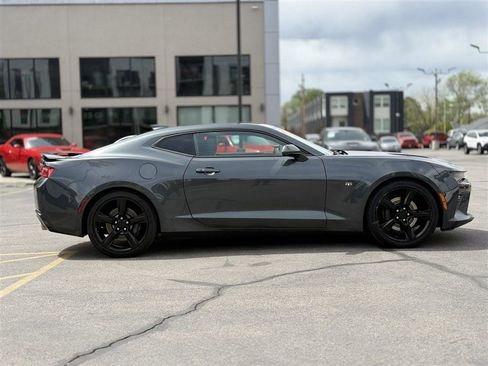 Used 2017 Chevrolet Camaro SS RWD image 8