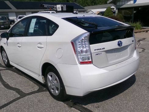 Used 2010 Toyota Prius FWD image 3