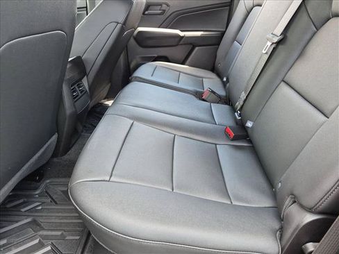 Used 2026 Chevrolet Colorado Trail Boss AWD/4WD image 17