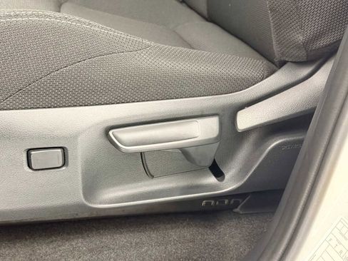 Used 2025 Toyota 4Runner SR5 image 18