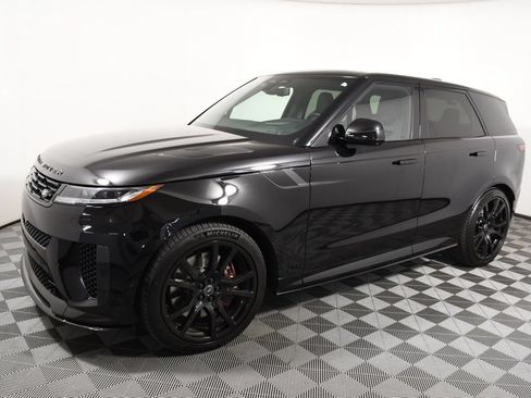 Used 2024 Land Rover Range Rover Sport AWD/4WD image 2