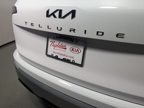 Used 2024 Kia Telluride EX FWD image 8