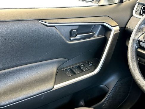 Used 2021 Toyota RAV4 LE FWD image 25