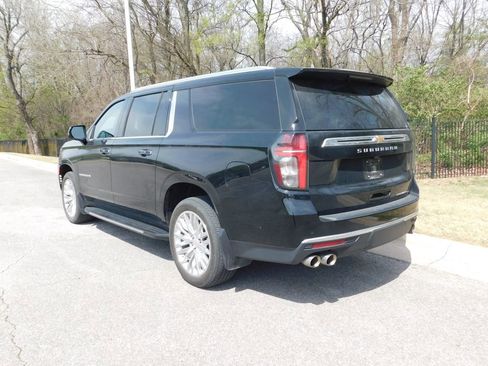 Used 2023 Chevrolet Suburban Premier w/ Advanced Technology Package image 3