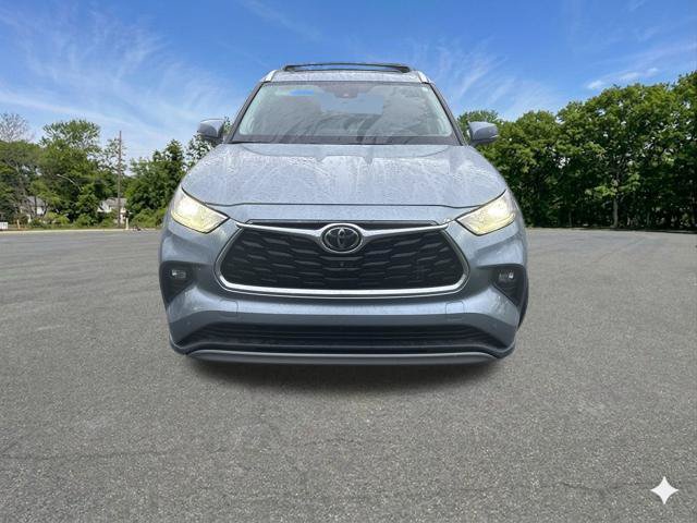 Used 2023 Toyota Highlander Platinum AWD/4WD image 18