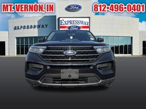 Used 2020 Ford Explorer XLT w/ Comfort Package AWD/4WD image 2