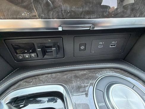 Used 2023 Nissan Armada Platinum w/ Captain's Chairs Package RWD image 25