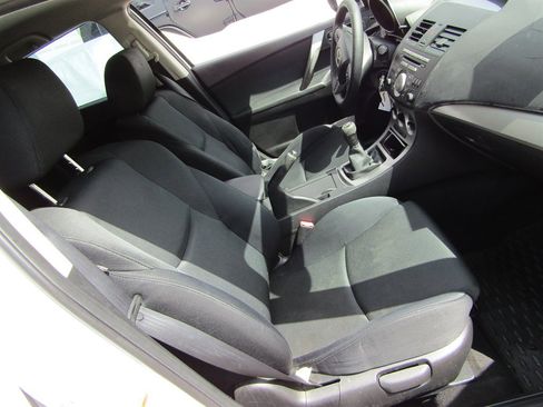 Used 2010 MAZDA MAZDA3 s Sport image 5