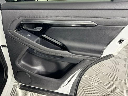 Used 2020 Land Rover Range Rover Evoque R-Dynamic SE image 28