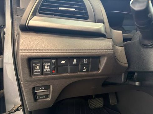 Used 2018 Honda Odyssey EX-L image 20