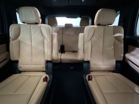 New 2025 Cadillac Escalade IQ Sport 2 w/ LPO, ONYX Package image 27