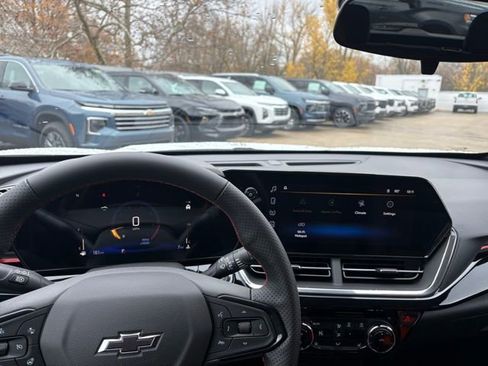 New 2026 Chevrolet Trax RS w/ Sunroof Package image 11