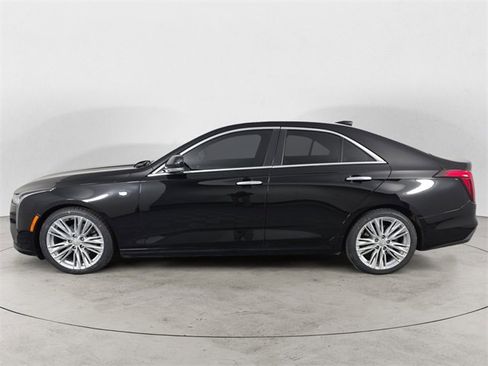 Used 2022 Cadillac CT4 Premium Luxury image 2