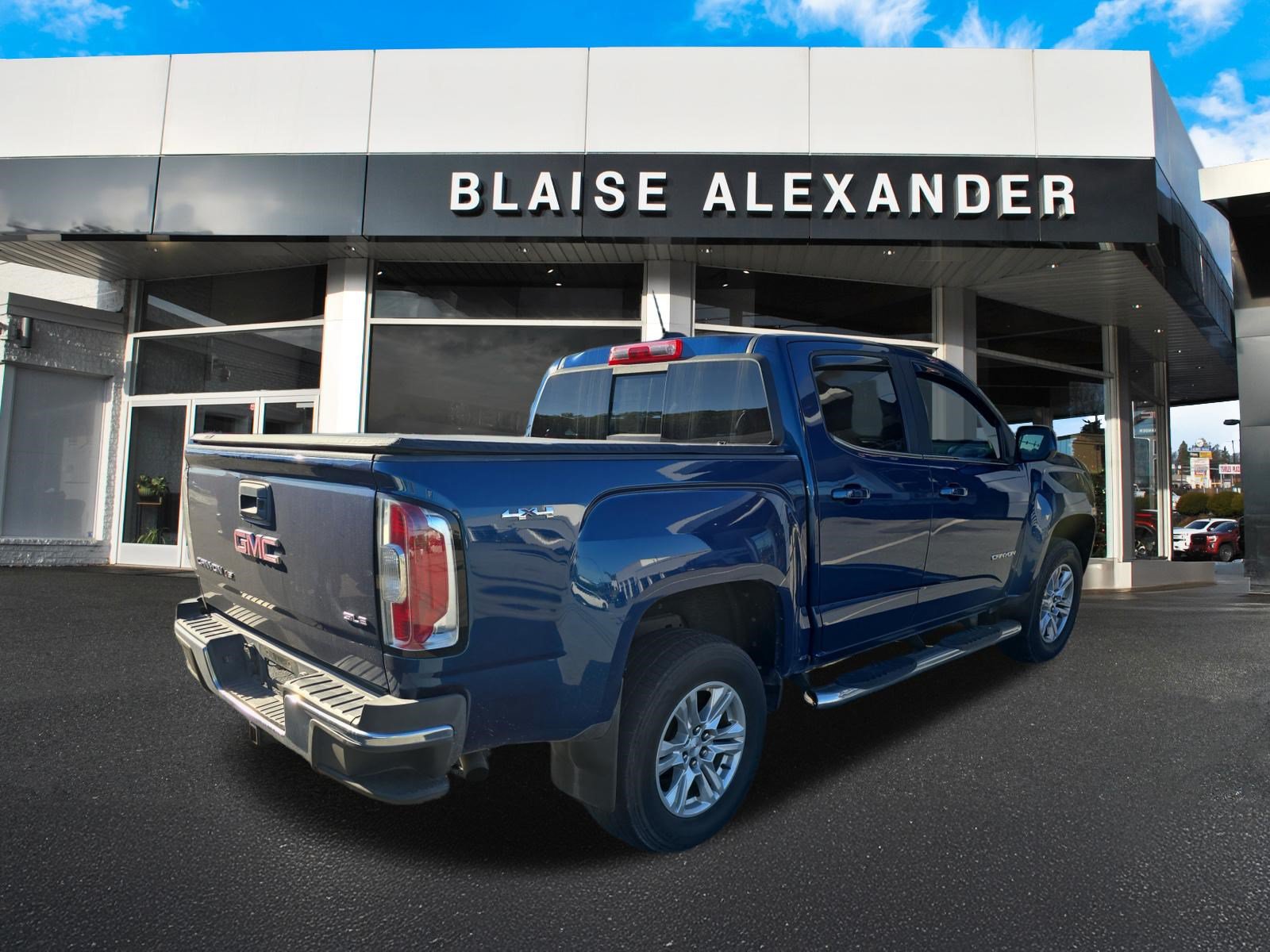 Used 2019 GMC Canyon SLE w/ SLE Convenience Package AWD/4WD image 3
