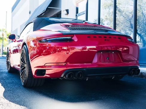 Used 2018 Porsche 911 Carrera image 23