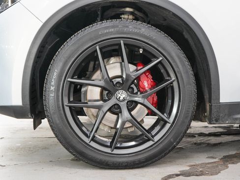 Used 2020 Alfa Romeo Stelvio AWD w/ Nero Edizione image 29