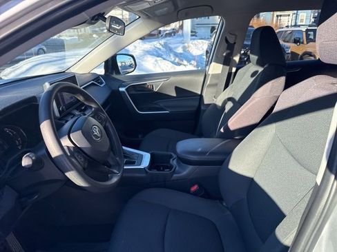 Used 2023 Toyota RAV4 LE image 9
