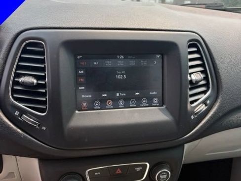 Used 2018 Jeep Compass Latitude w/ Popular Equipment Group AWD/4WD image 22