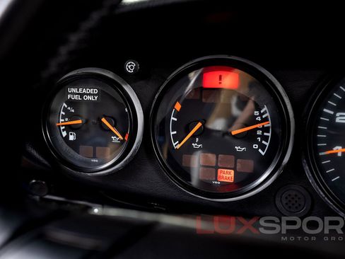 Used 1992 Porsche 911 Carrera image 25