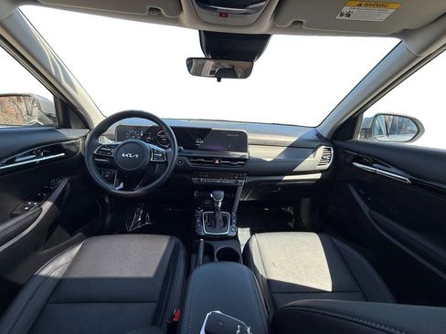 Certified 2025 Kia Seltos EX w/ EX Sunroof Package image 13
