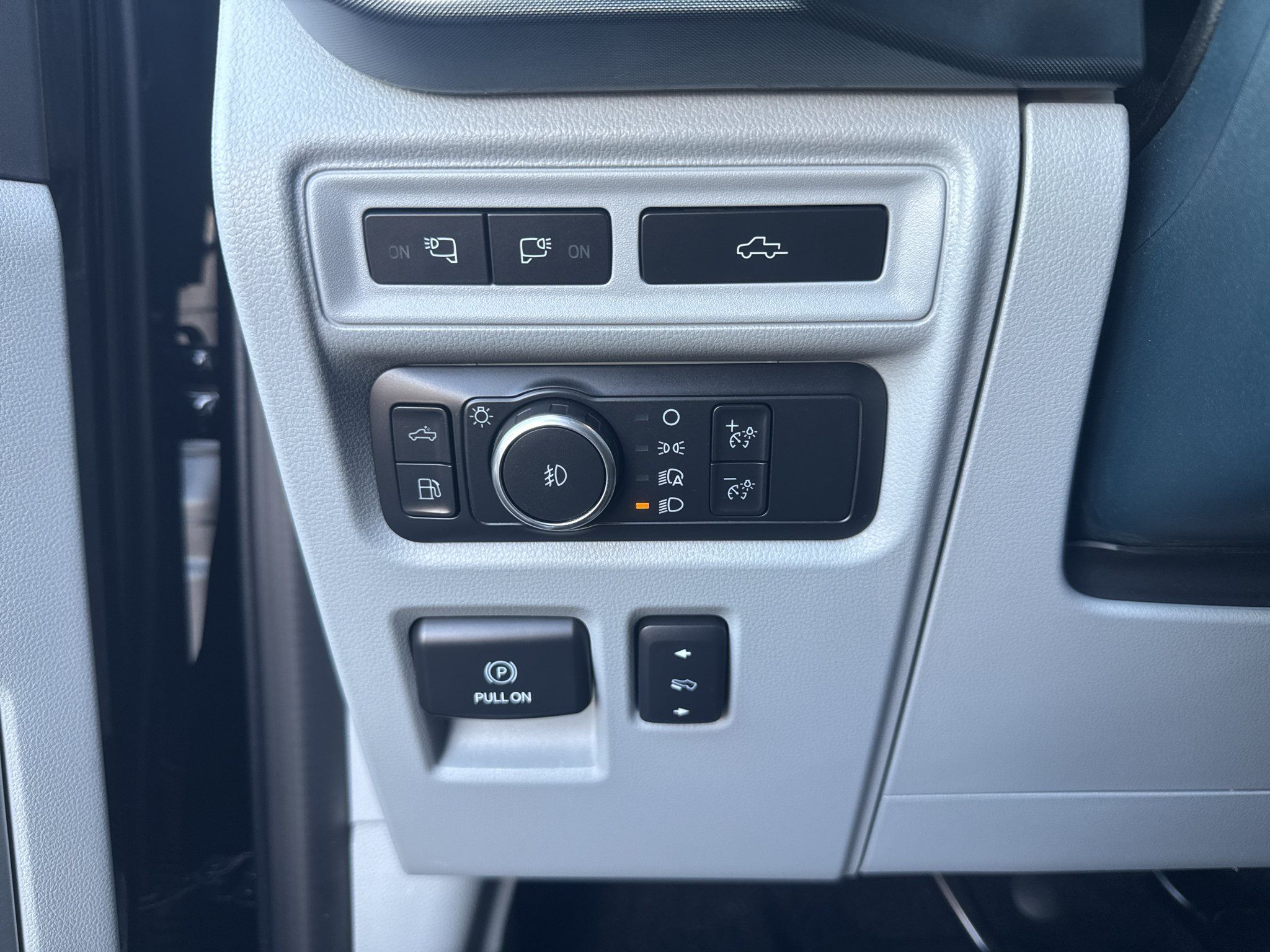 Used 2022 Ford F150 Limited AWD/4WD image 24