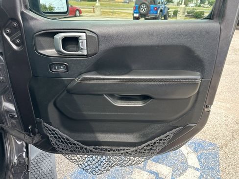 Used 2019 Jeep Wrangler Unlimited Sahara image 52