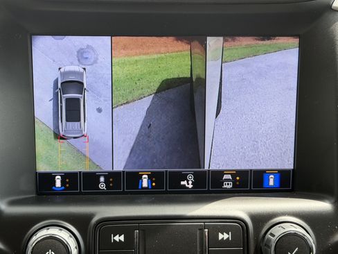 Used 2023 GMC Terrain AT4 w/ Infotainment Package II AWD/4WD image 32