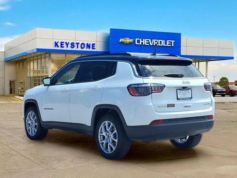 Used 2025 Jeep Compass Limited AWD/4WD image 5