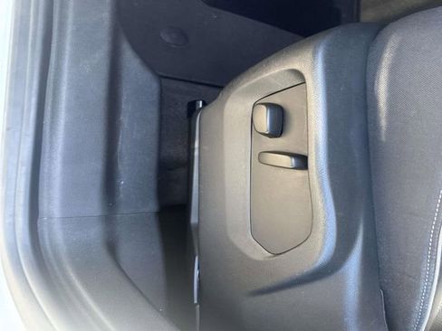 Used 2023 Buick Envision Essence image 19