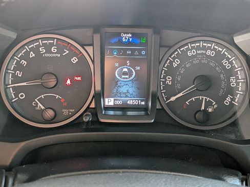 Certified 2022 Toyota Tacoma TRD Sport w/ TRD Premium Sport Package image 17