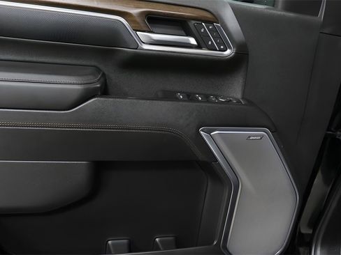 Used 2024 Chevrolet Silverado 2500 High Country w/ High Country Premium Package image 23