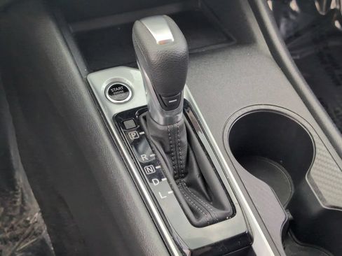 Used 2025 Nissan Altima 2.5 SV FWD image 19