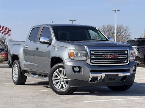 Used 2018 GMC Canyon SLT w/ Driver Alert Package image 2